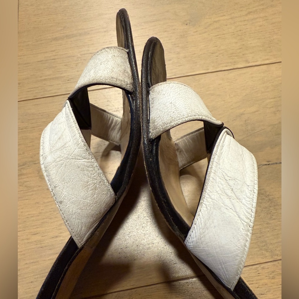 Vintage Manolo Blahnik Black and White Heels - Picture 5 of 6